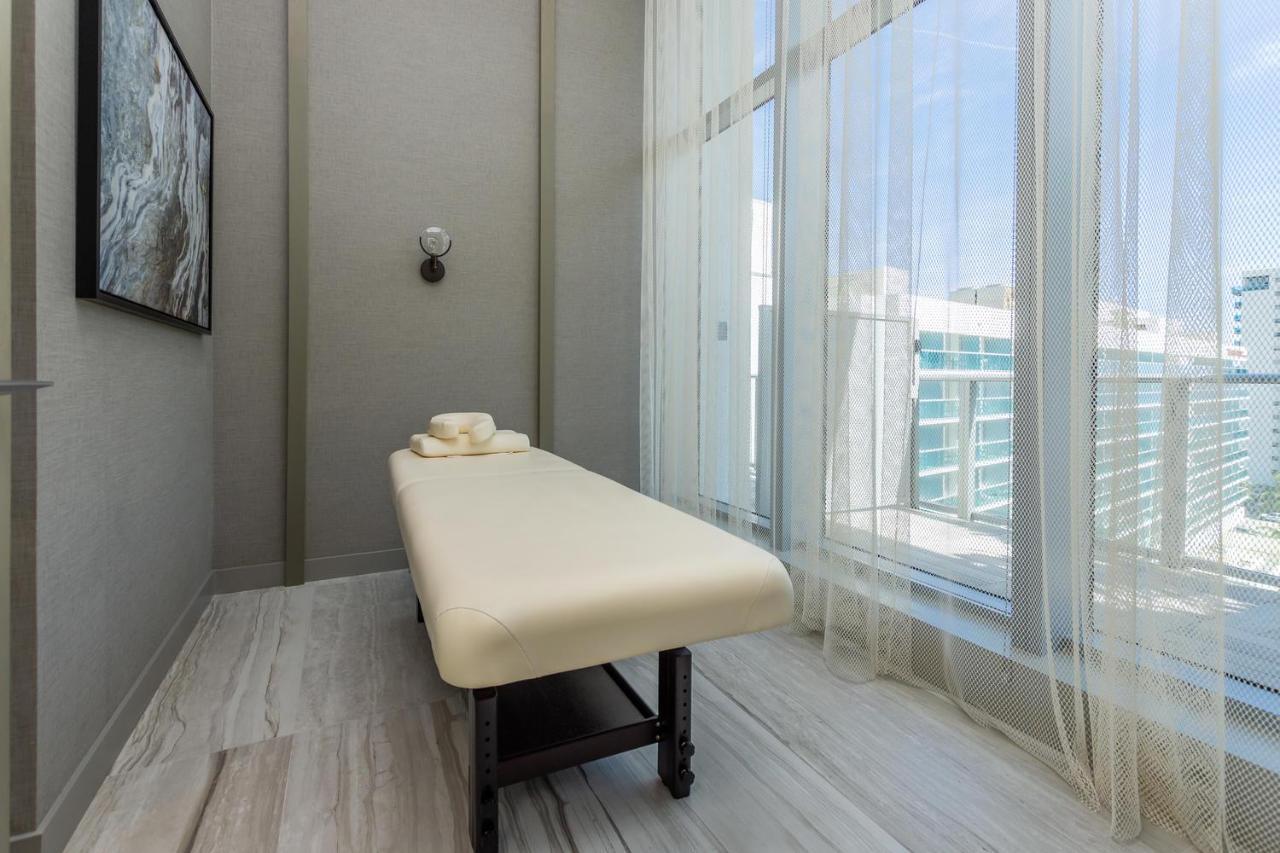 Espectacular Condo Esquina Beach House Hollywood Apartamento מראה חיצוני תמונה